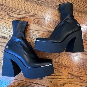Naked Wolfe New Out of the Box Boot